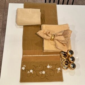 Threshold Table Runner, Napkins & Rings, Tablecloth Set
